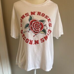 Guns N' Roses White T-Shirt with Red Rose
